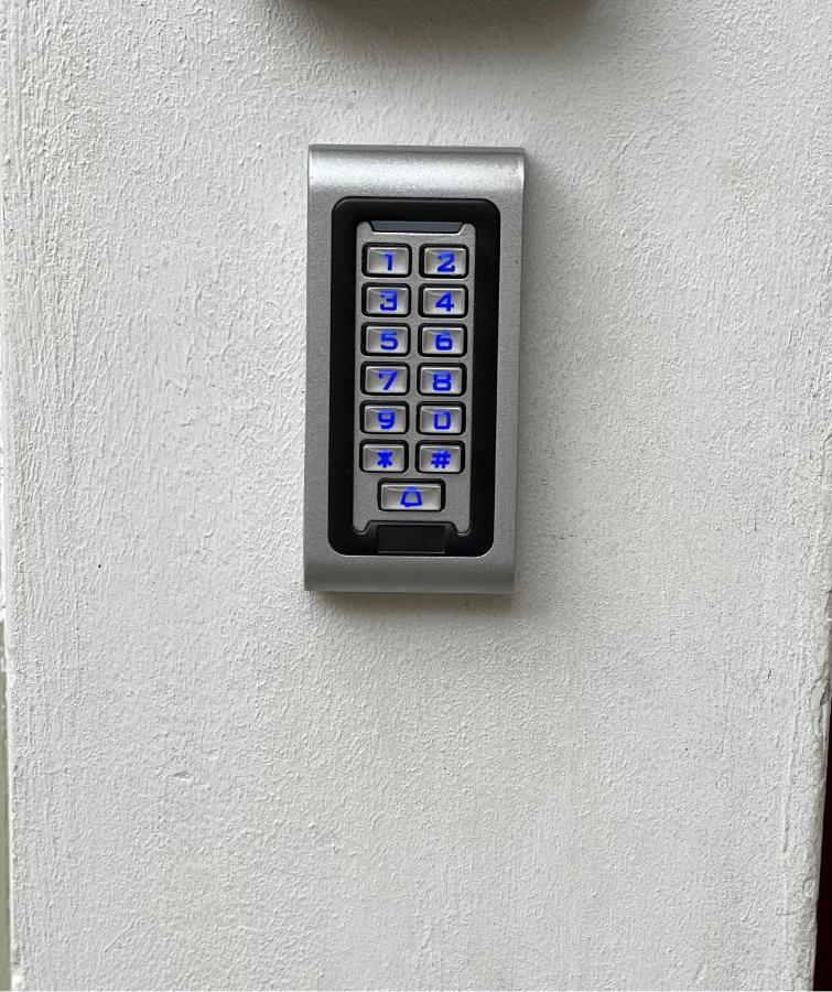 Apple Economy Hotel Kaunas Exterior foto